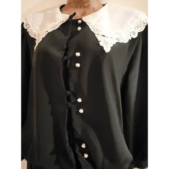 Lisa II LTD Dresses & Skirts - Vintage Lisa II  80s Black Knee-High Dress with White Lace Collar Size 14